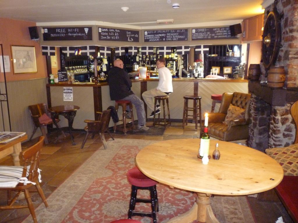 Royal Oak Inn Lostwithiel Bagian luar foto